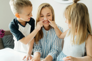 A mother with her two kids